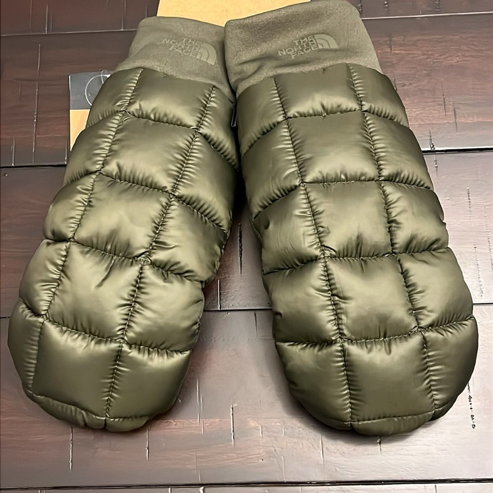 The North Face Thermoball Mittens Mitts Taupe green new Quilted Mens Size XL - Picture 2 of 9